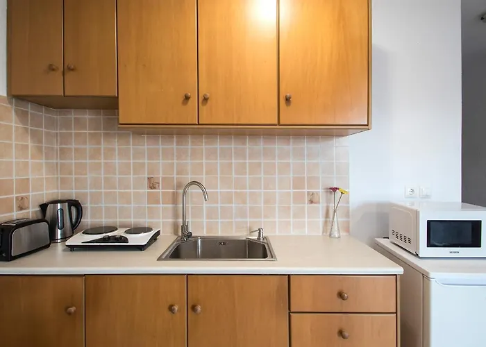 D & E Apartments