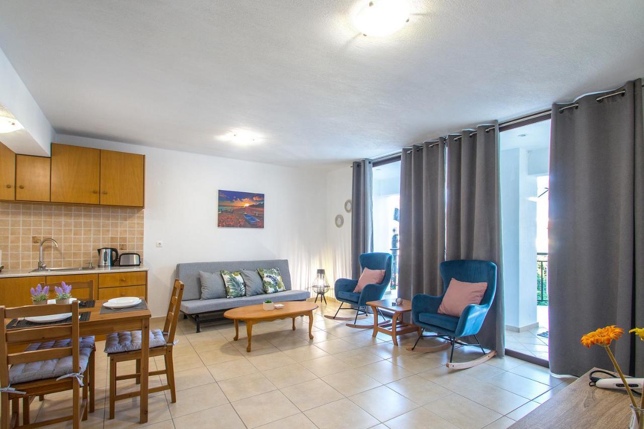 D & E Apartment