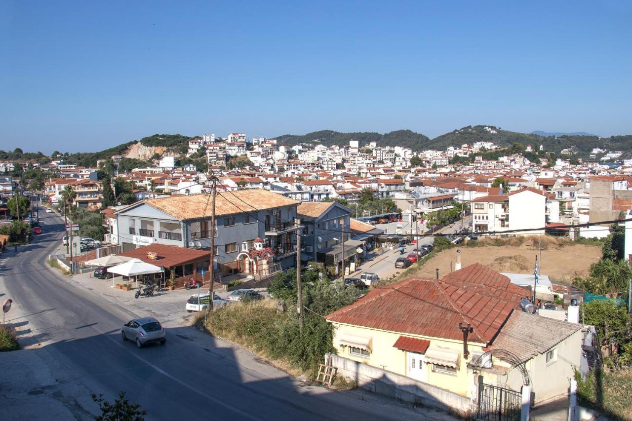 D & E Skiathos-Stadt