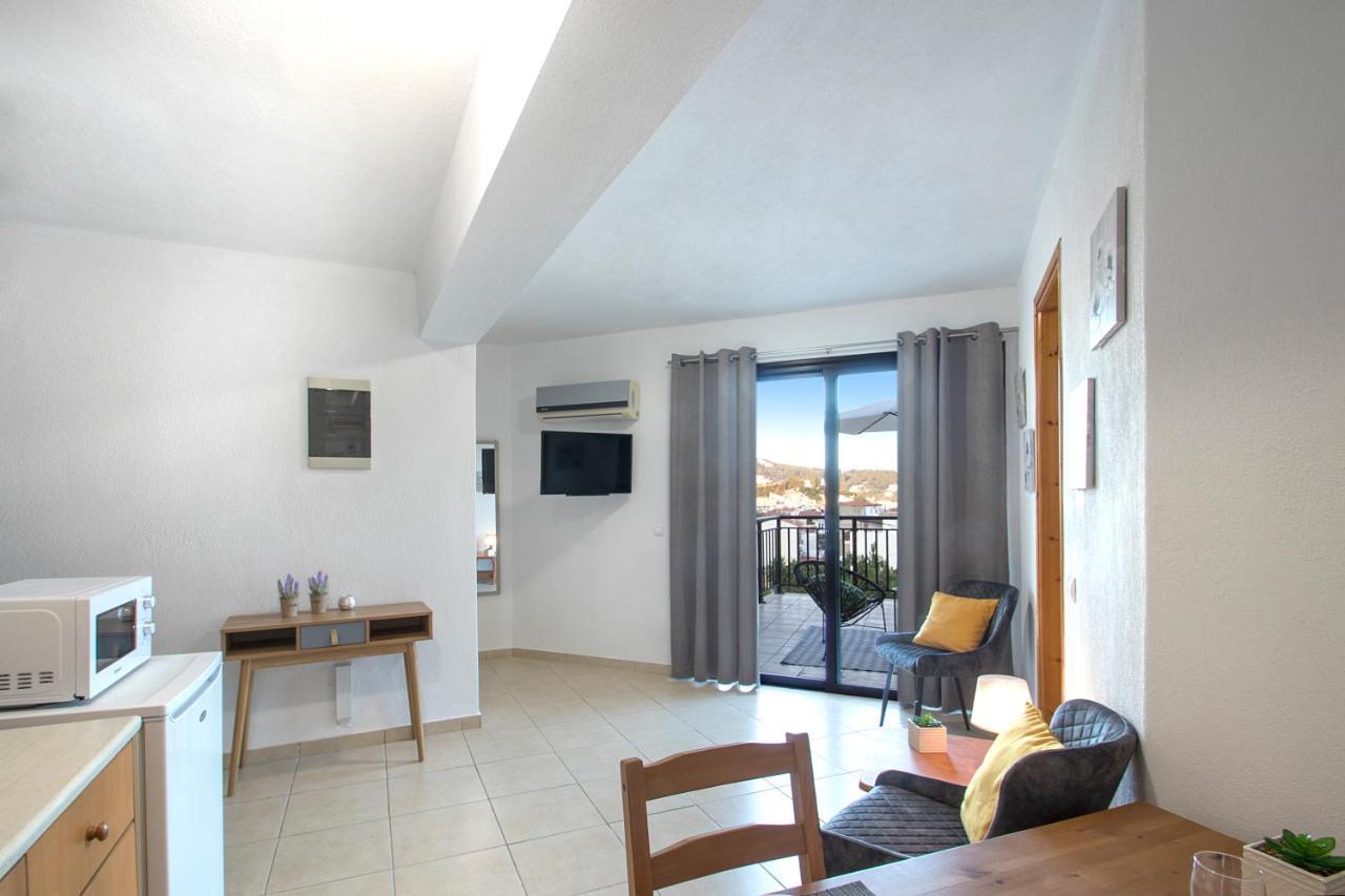 Apartment D & E Skiathos-Stadt